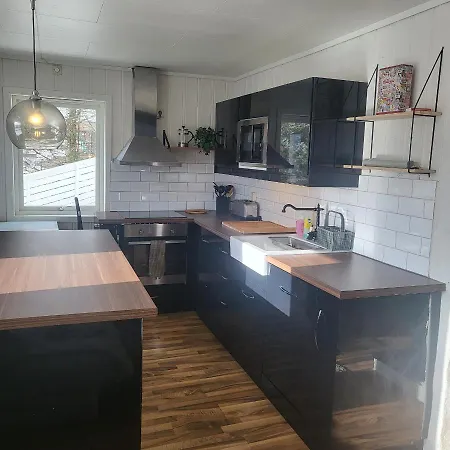 Cute By The Ocean Apartment *