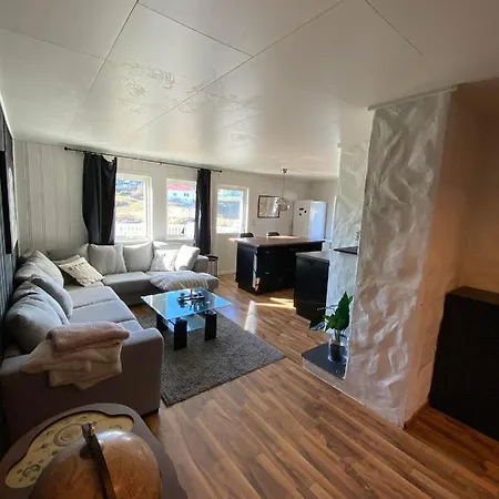Cute By The Ocean Apartment Foldnes