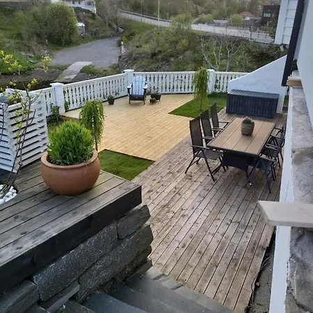 Cute By The Ocean Apartment Foldnes